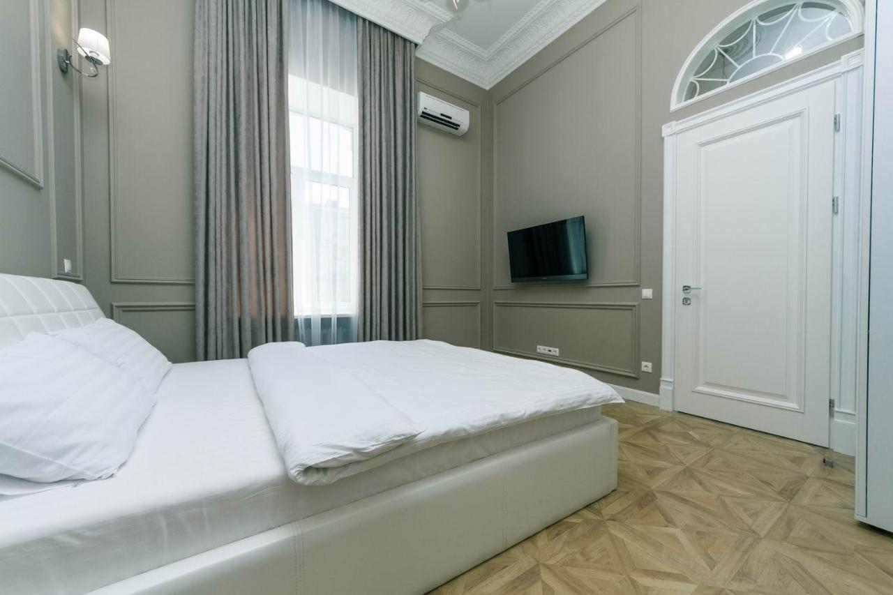 Luxury Beatiful Apartment On Pyshkinska Street Kiev Esterno foto